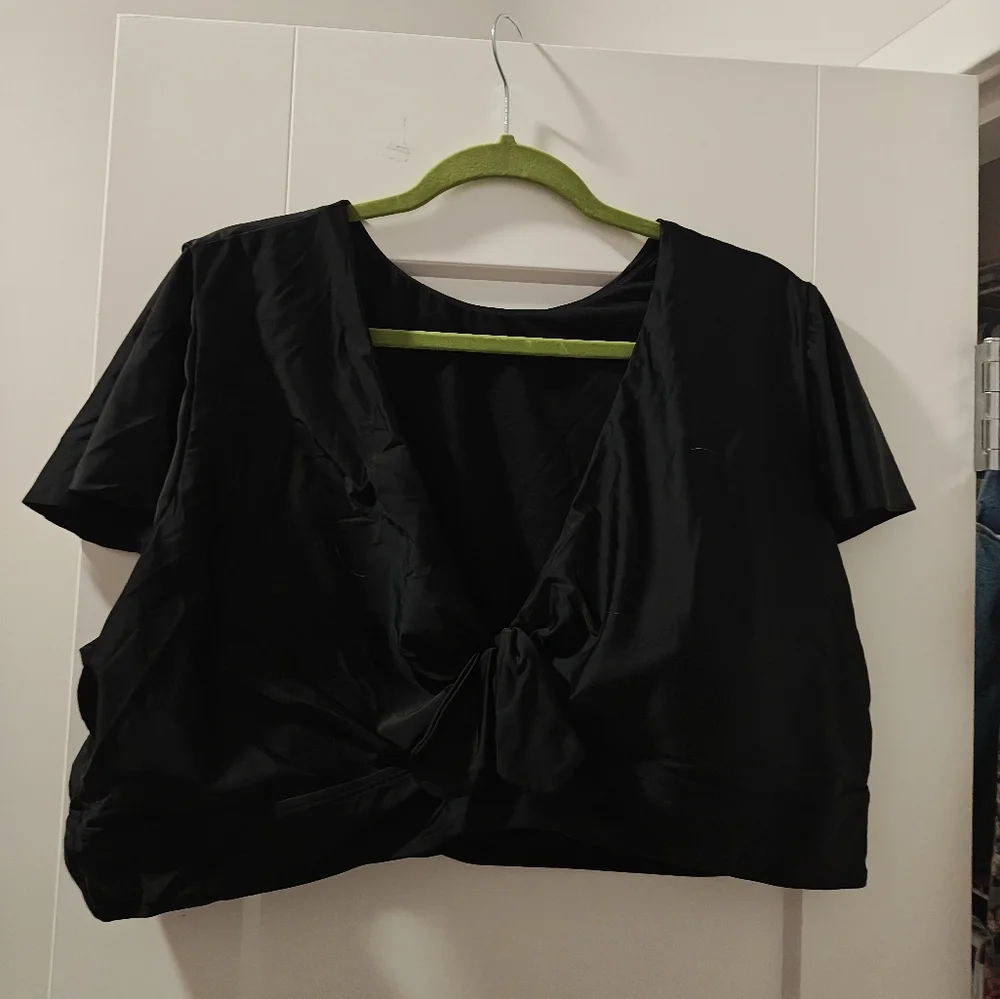 Torrid Flutter Sleeve Swim Top - Size 4 - Picture 4 of 4